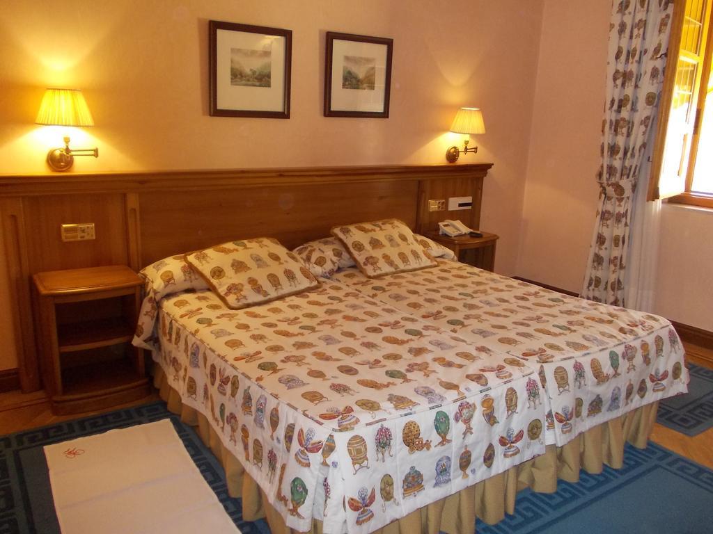 Hotel Torremilanos Aranda de Duero Extérieur photo